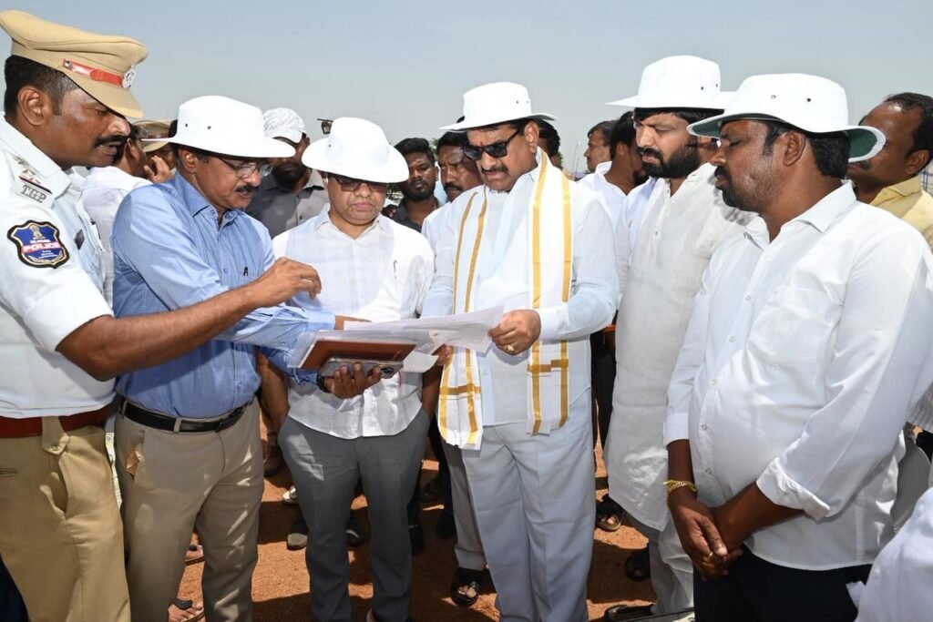 కోహెడ అంతర్జాతీయ మార్కెట్ దేశానికే దిక్సూచి.. నిర్మాణ పనుల పరిశీలన