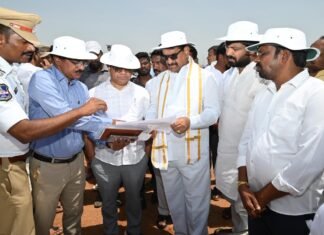 కోహెడ అంతర్జాతీయ మార్కెట్ దేశానికే దిక్సూచి.. నిర్మాణ పనుల పరిశీలన